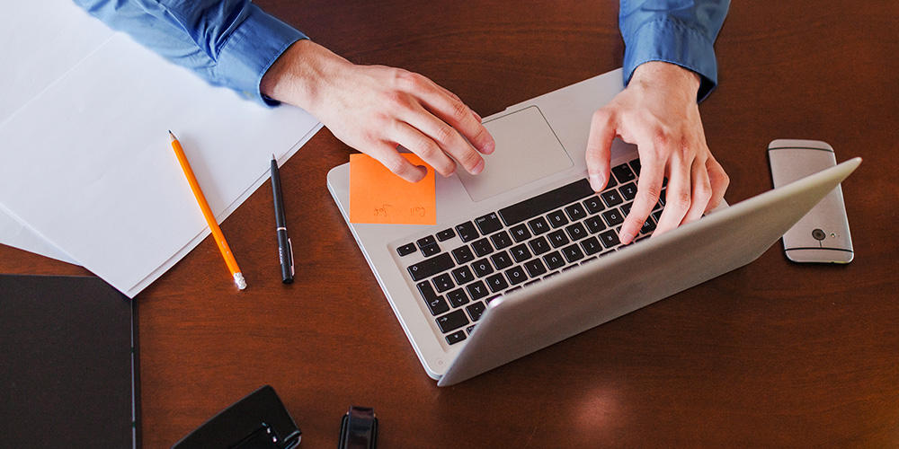 How to Write a Professional Email? (The Ultimate Guide)